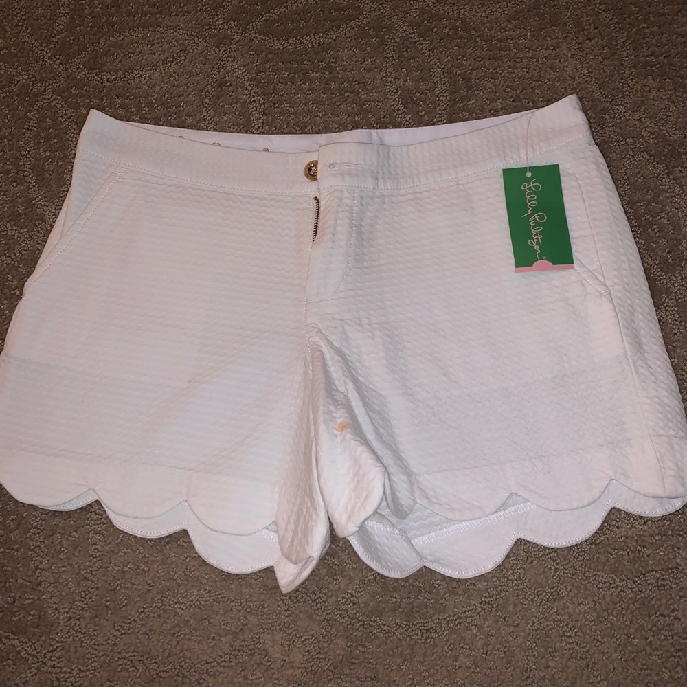 Lilly Pulitzer scalloped shorts
